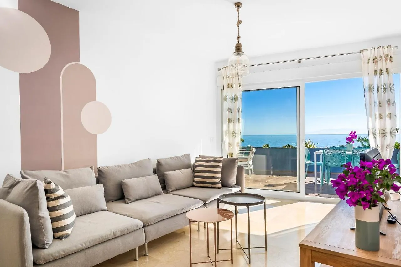 La Nea Beach Apartment Radazul
